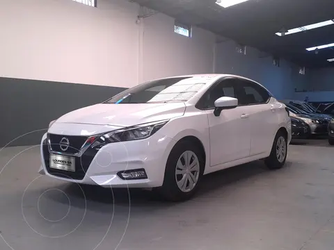 Nissan Versa Sense usado (2021) color Blanco precio $4.900.400