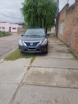 foto Nissan Versa Advance Aut usado (2019) color Gris Oscuro precio $1.450.000