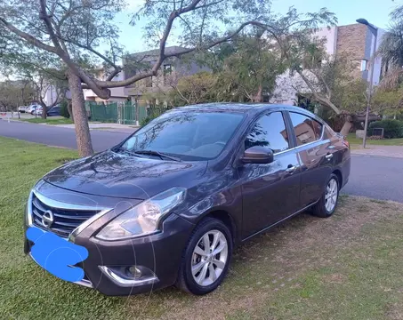 Nissan Versa Advance usado (2019) color Gris Oscuro precio u$s12.500