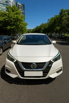 Nissan Versa Exclusive Aut usado (2022) color Blanco precio u$s16.000