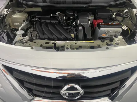 Nissan Versa Sense usado (2019) color Gris precio $4.500.000