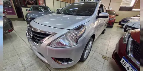 Nissan Versa Advance usado (2019) color Plata precio $18.000.000