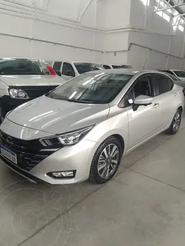 Nissan Versa Advance Aut usado (2023) color Gris Plata  precio $29.000.000