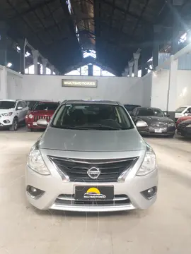 Nissan Versa Advance Aut usado (2018) color Plata precio $3.290.000