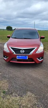 Nissan Versa Advance usado (2017) color Rojo precio $16.500.000