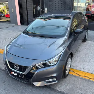 Nissan Versa Sense Aut usado (2022) color Gris Oscuro precio $23.500.000