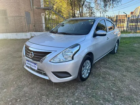 Nissan Versa Sense Aut usado (2019) color Plata precio $16.700.000