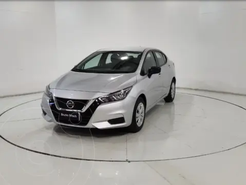 Nissan Versa 1.6L Sense usado (2023) color Gris Plata  financiado en cuotas(pie $2.350.000)