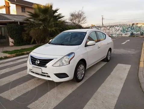 Nissan Versa Sense usado (2017) color Blanco precio $8.490.000
