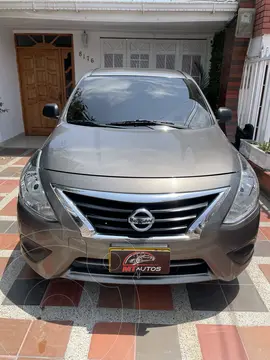 Nissan Versa Sense usado (2019) color Gris precio $45.500.000