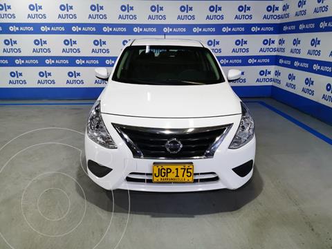 Nissan Versa Sense usado (2017) color Blanco financiado en cuotas(anticipo $5.000.000)