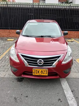 Nissan Versa Drive usado (2017) color Rojo precio $47.500.000