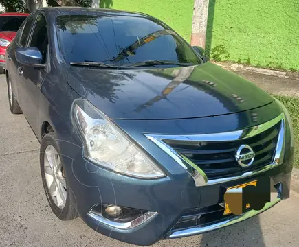 Nissan Versa Sense usado (2016) color Azul precio $39.000.000