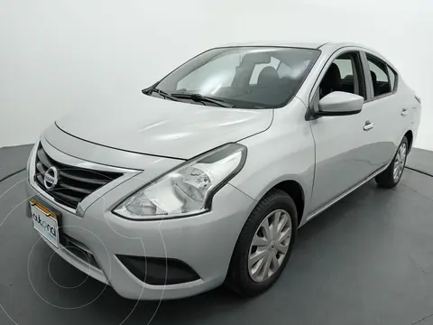 Nissan Versa Sense Aut usado (2016) color Plata precio $44.000.000