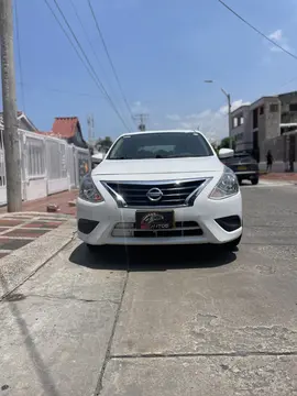 Nissan Versa Sense Aut usado (2019) color Blanco precio $48.000.000