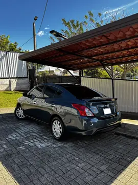 Nissan Versa Sense usado (2016) color Azul precio ₡4 500 000
