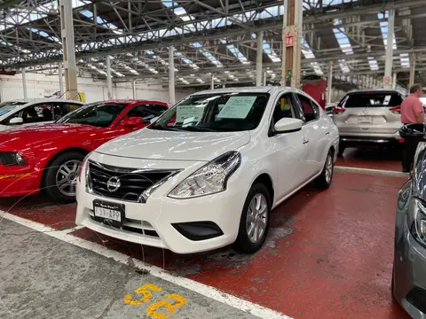 Nissan Versa Sense usado (2019) color Blanco financiado en mensualidades(enganche $60,000 mensualidades desde $5,000)