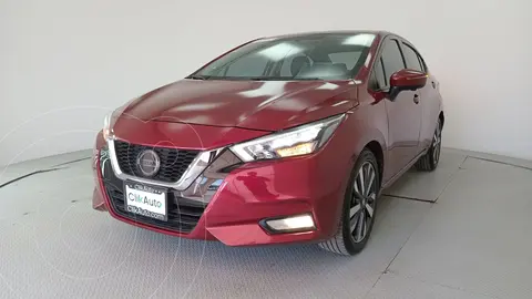 Nissan Versa Platinum Aut usado (2021) color Rojo precio $315,000