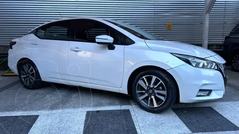 Nissan Versa Advance usado (2021) color Blanco financiado en mensualidades(enganche $96,140 mensualidades desde $4,130)