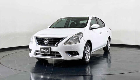foto Nissan Versa Advance Aut usado (2016) color Blanco precio $182,999