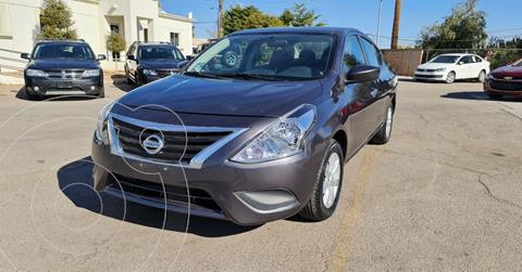 foto Nissan Versa Sense Aut usado (2019) color Gris precio $174,900