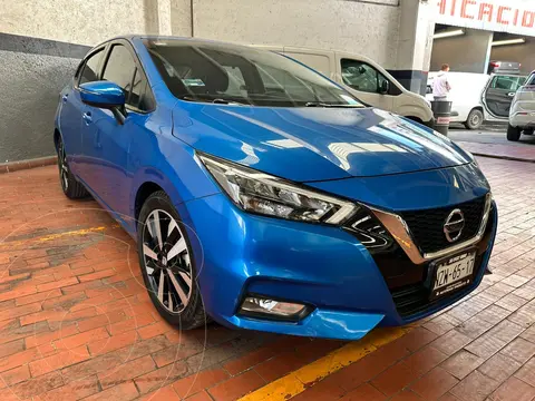 Nissan Versa Exclusive Aut usado (2022) color Azul Acero precio $299,000