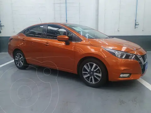 Nissan Versa Advance usado (2020) color Naranja precio $240,000