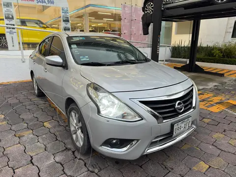 Nissan Versa Advance usado (2016) color Plata precio $165,000