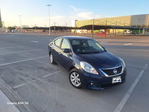 Nissan Versa Advance Aut usado (2014) color Azul precio $140,000