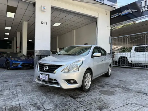 Nissan Versa Advance Aut usado (2017) color Plata precio $179,000