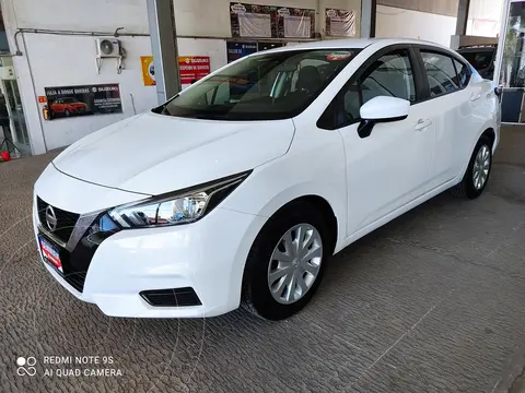 Nissan Versa Sense usado (2020) color Blanco financiado en mensualidades(enganche $74,750)