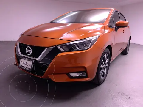 Nissan Versa Advance Aut usado (2022) color Naranja precio $308,000