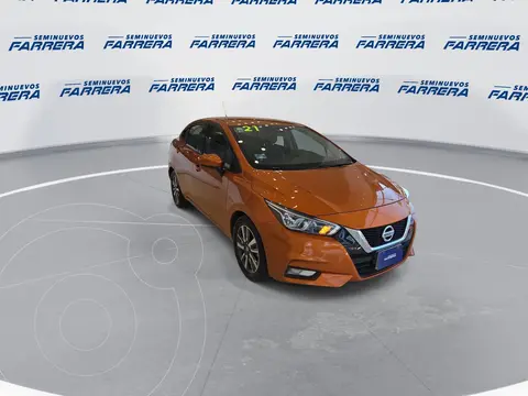 Nissan Versa Advance usado (2021) color Naranja financiado en mensualidades(enganche $68,635 mensualidades desde $5,693)