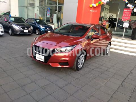 foto Nissan Versa Sense Aut usado (2020) color Rojo precio $240,000