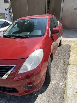 Nissan Versa Advance usado (2012) color Rojo precio $130,000