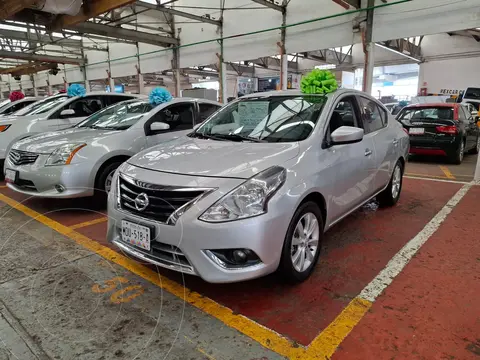 Nissan Versa Advance Aut usado (2017) color Plata financiado en mensualidades(enganche $45,000 mensualidades desde $4,000)