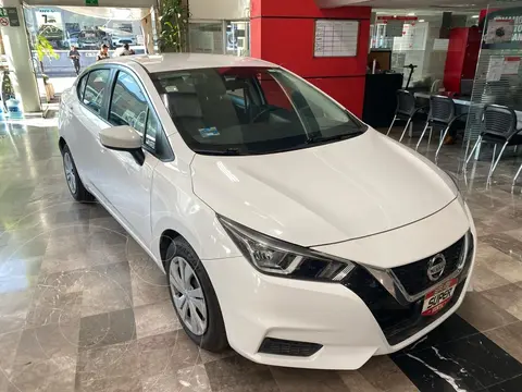 Nissan Versa Sense usado (2021) color Blanco precio $270,000