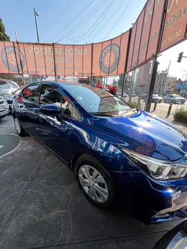 Nissan Versa Advance usado (2021) color Azul precio $249,000