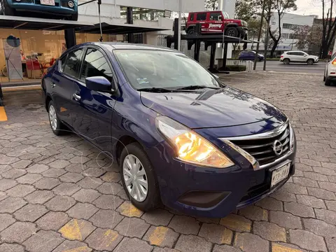 Nissan Versa Sense Aut usado (2018) color Azul financiado en mensualidades(enganche $75,000)