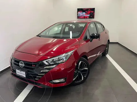 Nissan Versa SR usado (2023) color Rojo financiado en mensualidades(enganche $67,100 mensualidades desde $6,619)