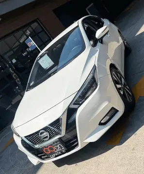 Nissan Versa EXCLUSIVE usado (2020) color NIS B BLANCO PERLADO precio $225,000