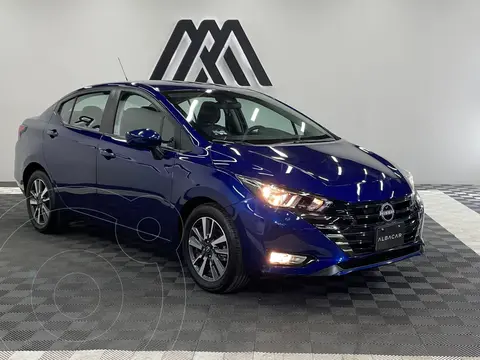 Nissan Versa Advance usado (2024) color Azul precio $309,999