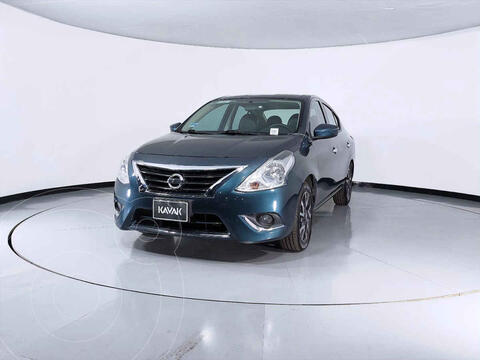 foto Nissan Versa Exclusive Aut usado (2015) color Azul precio $178,999