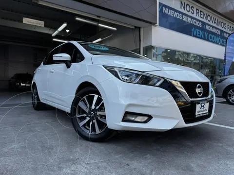 Nissan Versa Advance usado (2021) color Blanco precio $265,000