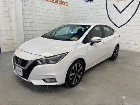 Nissan Versa Platinum Aut usado (2022) color Blanco precio $271,000