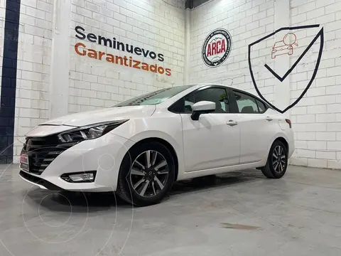 Nissan Versa Advance usado (2023) color Blanco precio $249,000