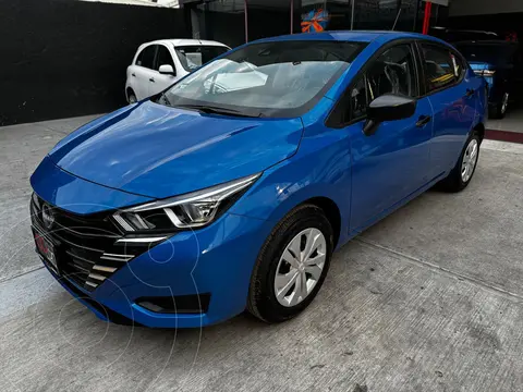 Nissan Versa Sense usado (2025) color Azul precio $310,000