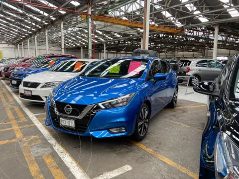 Nissan Versa Exclusive Aut usado (2022) color Azul Cobalto financiado en mensualidades(enganche $75,000 mensualidades desde $7,800)