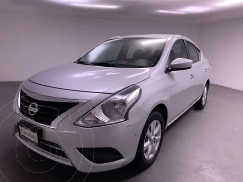 Nissan Versa Sense Aut usado (2019) color plateado precio $213,000