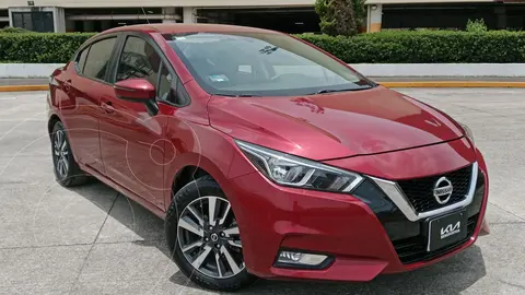 Nissan Versa Advance Aut usado (2021) color Rojo precio $279,800
